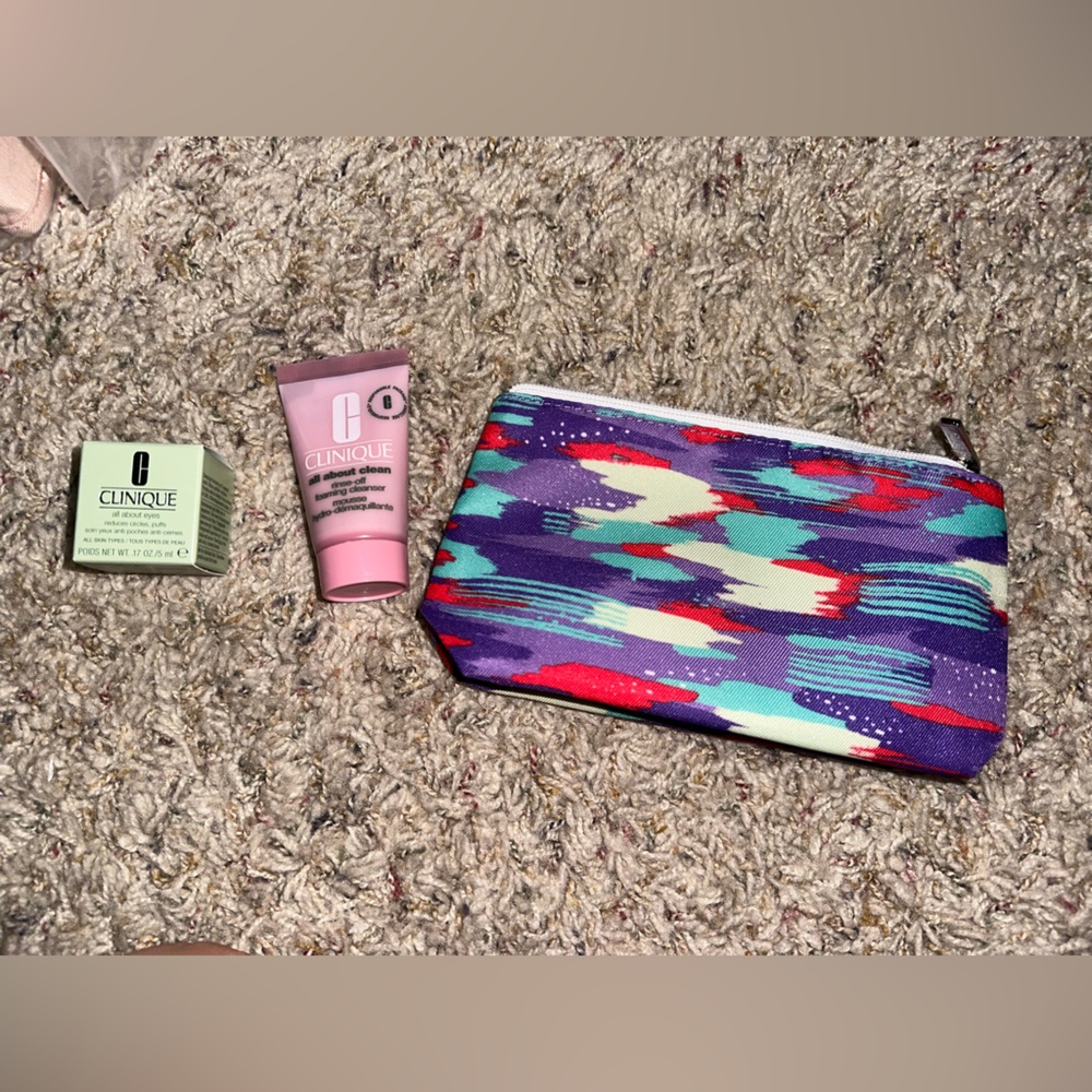 Clinique beauty 3 piece bundle set skincare and purse